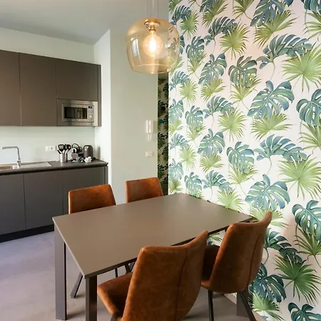 Ξενοδοχείο με διαμερίσματα Albaresidence Vico01 Άλμπα