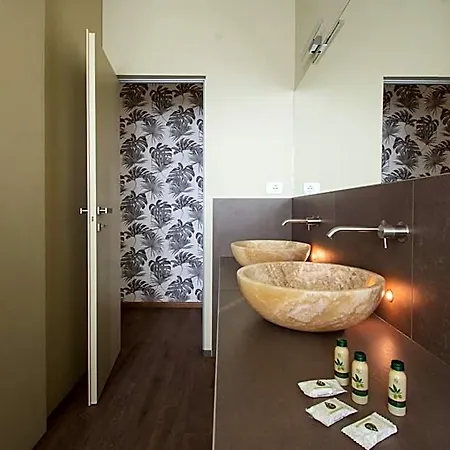 Ξενοδοχείο με διαμερίσματα Albaresidence Vico01