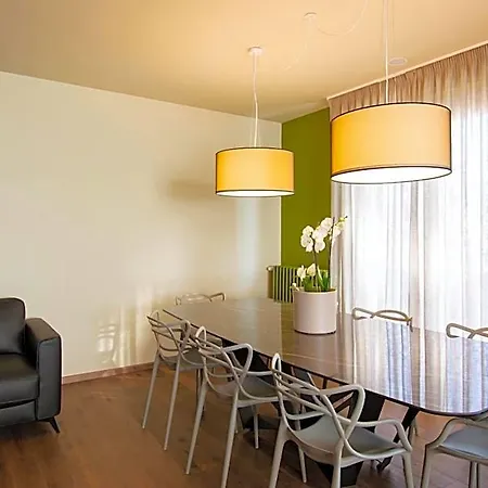 Ξενοδοχείο με διαμερίσματα Albaresidence Vico01 Άλμπα