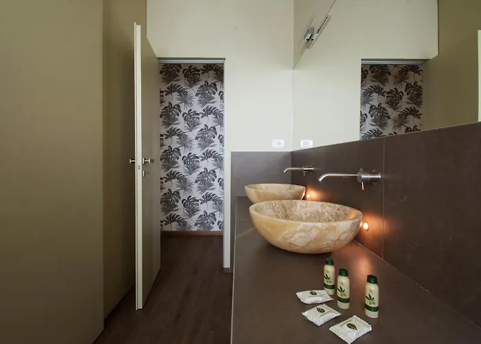 Aparthotel Albaresidence Vico01 4*